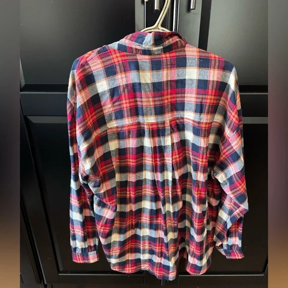 Women’s flannel size medium/ large from Europe - Picture 3 of 3